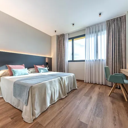 Universitaria Hotel 3*