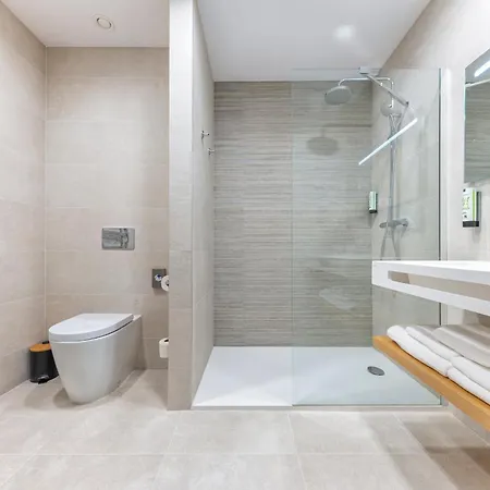 Universitaria Hotel 3*